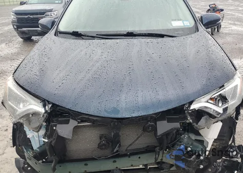 2018 Toyota Rav4 Adventure z USA, uszkodzony, nr VIN JTMRFREV8JJ745430